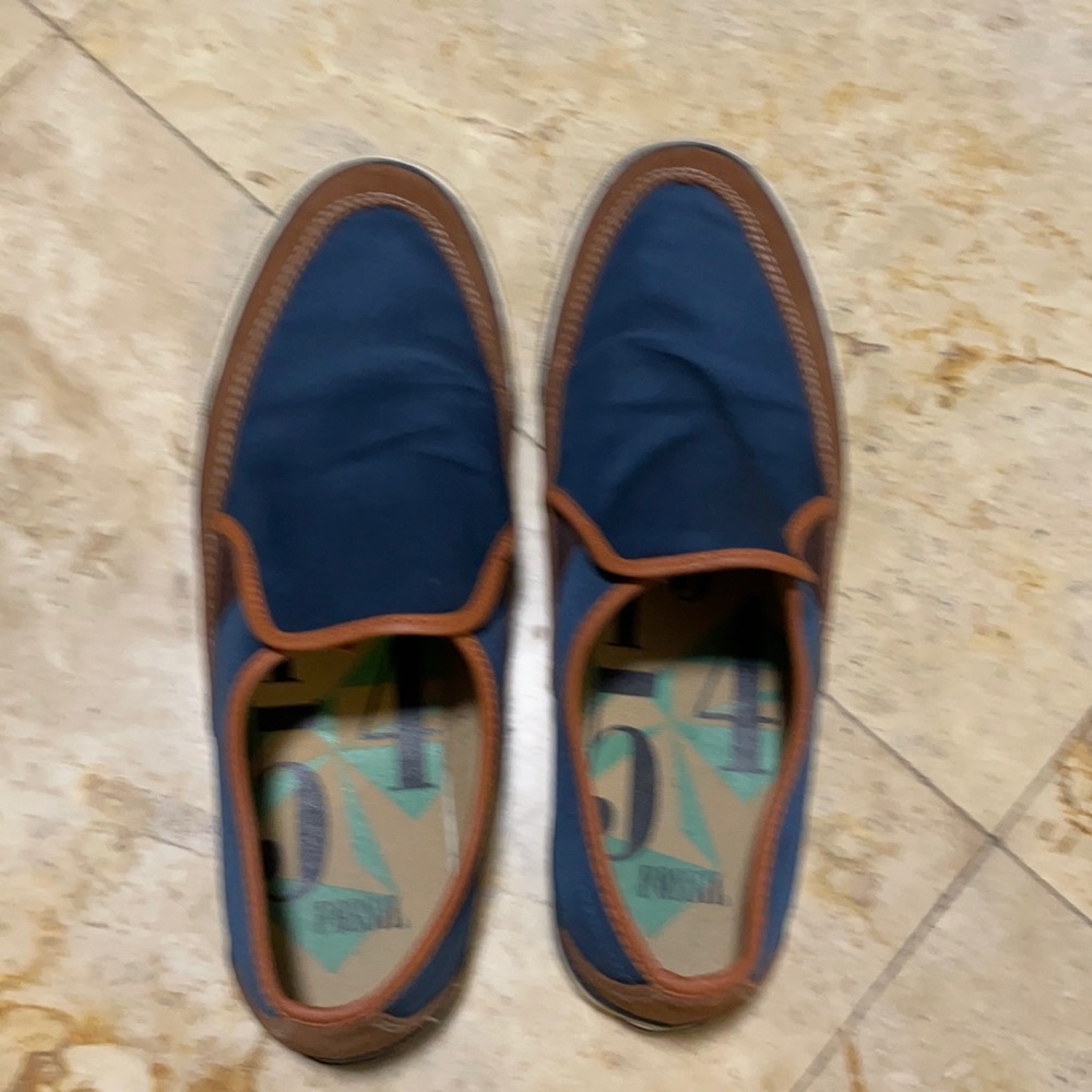 Fossil shoes